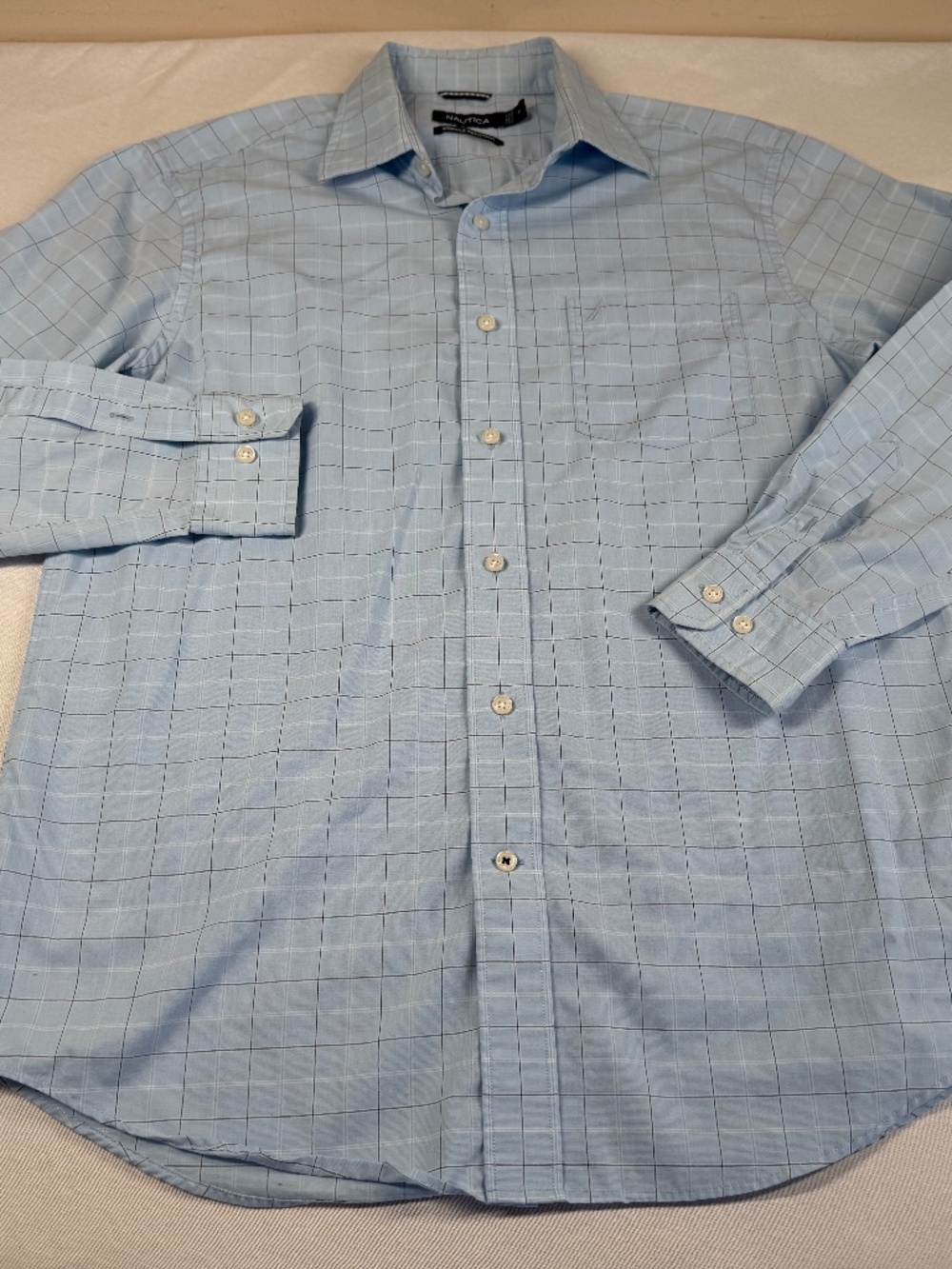 Nautica Men's Button Up Long Sleeve Shirt Size Medium - Light Blue